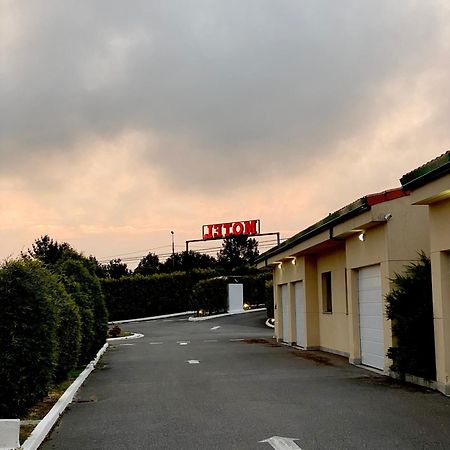 Motel Montecarlo Lugo Bagian luar foto