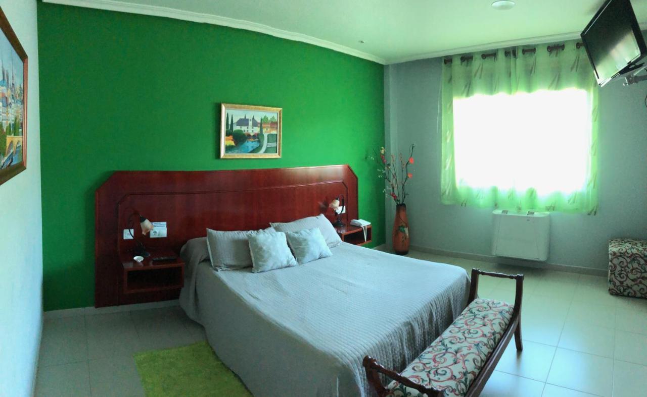 Motel Montecarlo Lugo Bagian luar foto